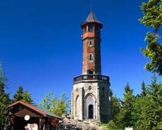 Aussichtstürmen im Isergebirge